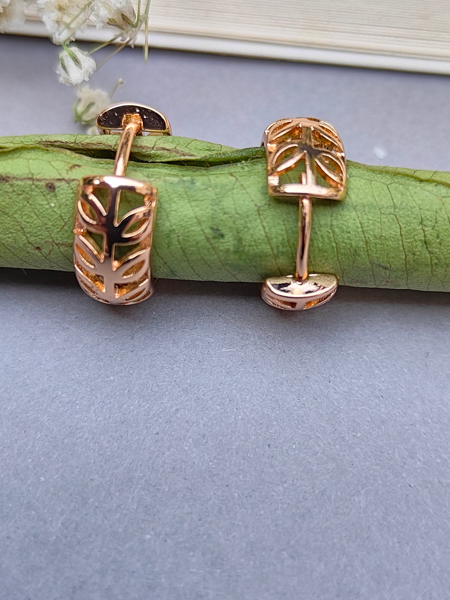 Leaf hoop earrings