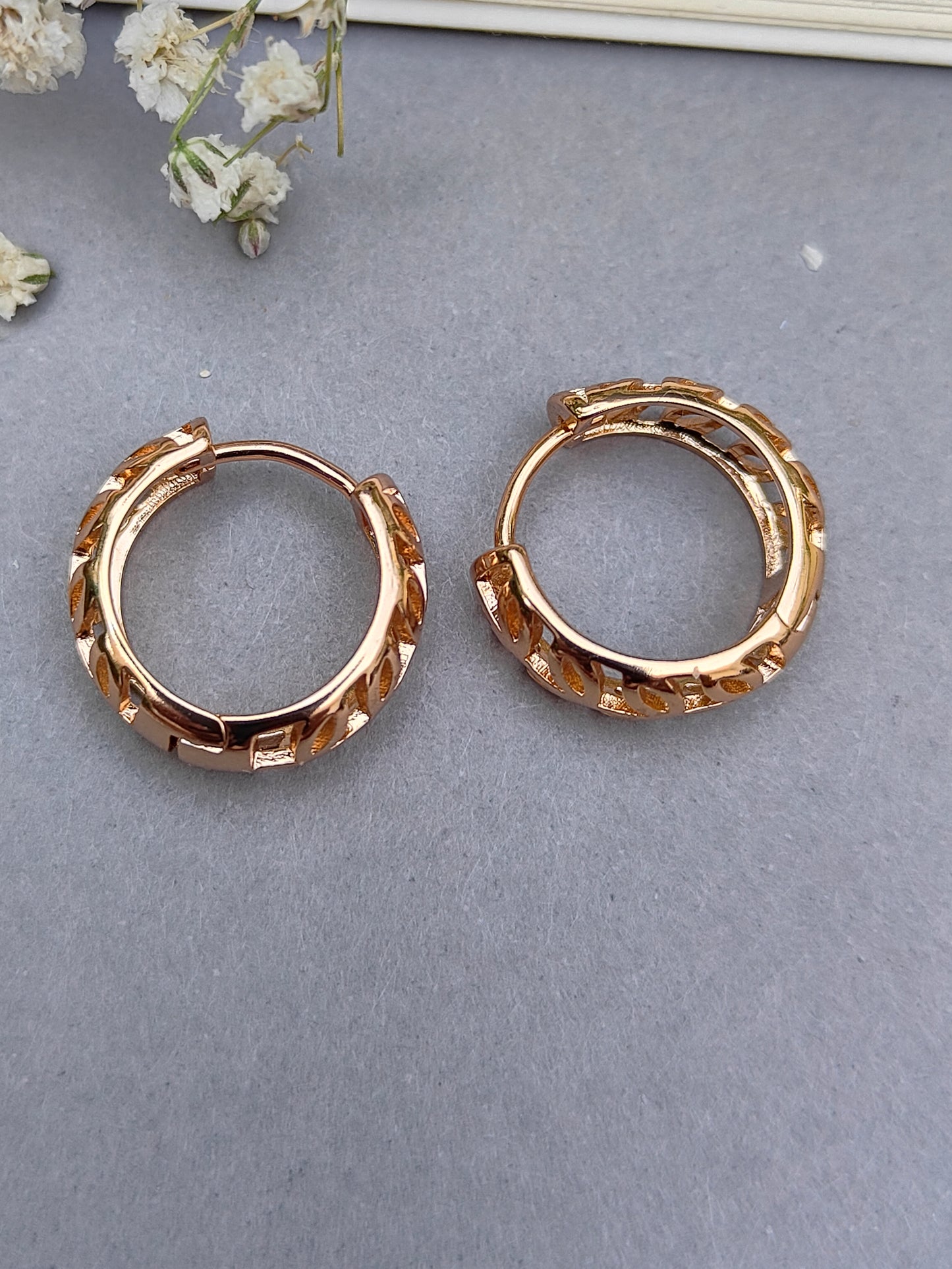 Leaf hoop earrings