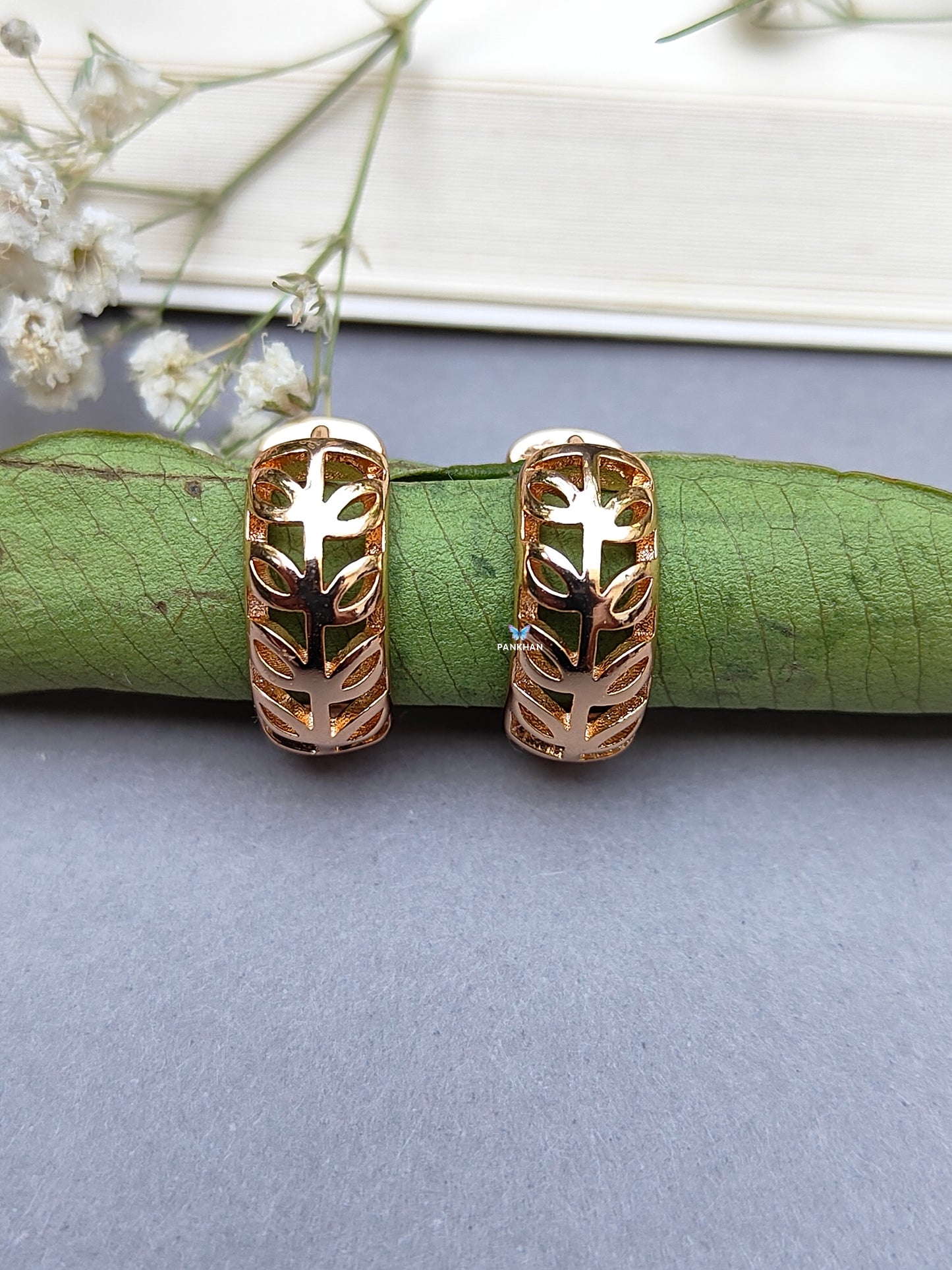 Leaf hoop earrings